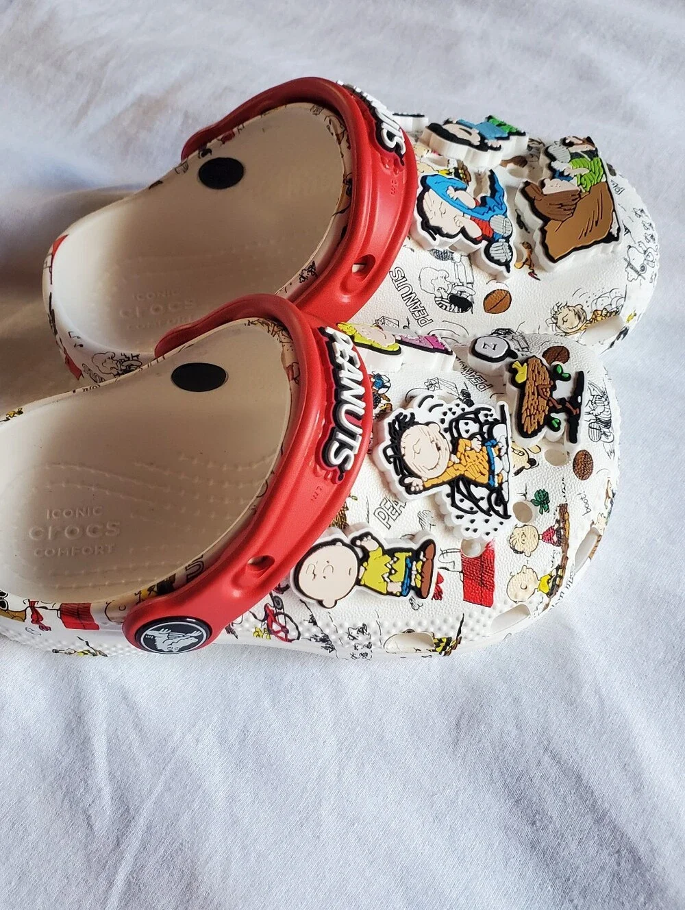 Peanuts x Crocs Snoopy Charlie Brown Clogs Limited Jibbitz Shoes Kids Size 8